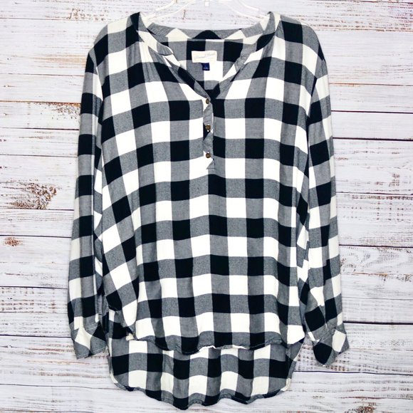 Universal Thread Tops - Black & White Plaid Flannel